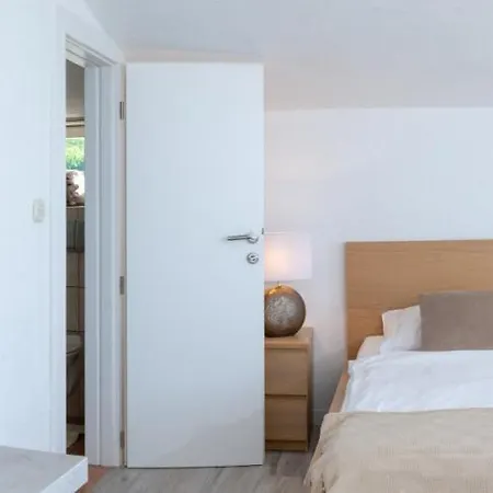 The View Split. Highlight With Roof-top-terrace And Pool * Kastela