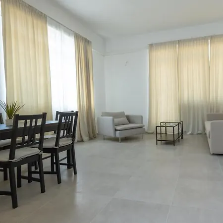 The View Split. Highlight With Roof-top-terrace And Pool Apartment *