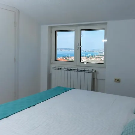Apartment The View Split. Highlight With Roof-top-terrace And Pool *