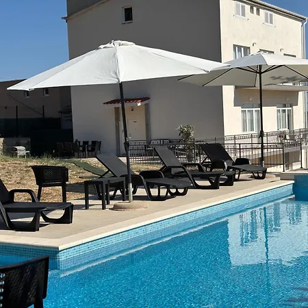 Apartment The View Split. Highlight With Roof-top-terrace And Pool Kastela