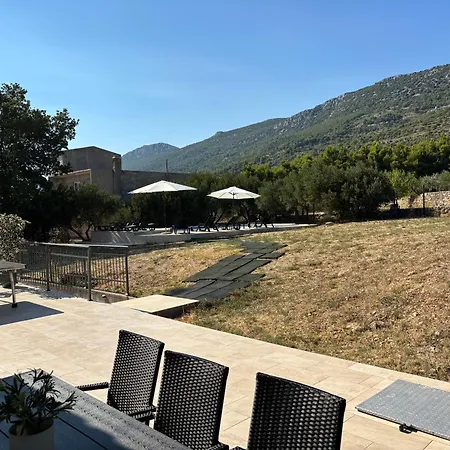 The View Split. Highlight With Roof-top-terrace And Pool 아파트